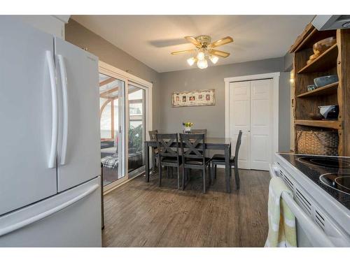 2301 13 Street, Coaldale, AB - Indoor Photo Showing Dining Room