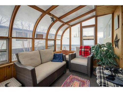 2301 13 Street, Coaldale, AB - Indoor Photo Showing Living Room