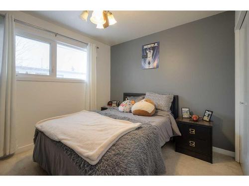 2301 13 Street, Coaldale, AB - Indoor Photo Showing Bedroom