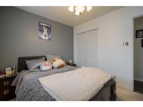 2301 13 Street, Coaldale, AB - Indoor Photo Showing Bedroom