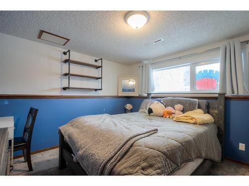 2301 13 Street, Coaldale, AB - Indoor Photo Showing Bedroom