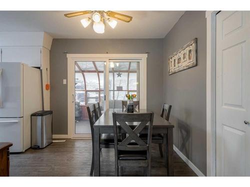 2301 13 Street, Coaldale, AB - Indoor Photo Showing Dining Room