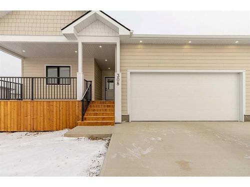 308 Bridge Crossing Close, Raymond, AB - 