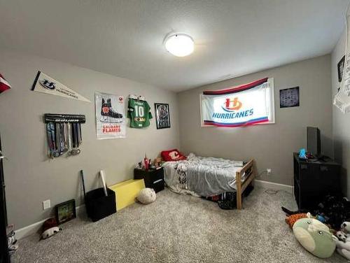 8 Westview Place, Taber, AB - Indoor Photo Showing Bedroom