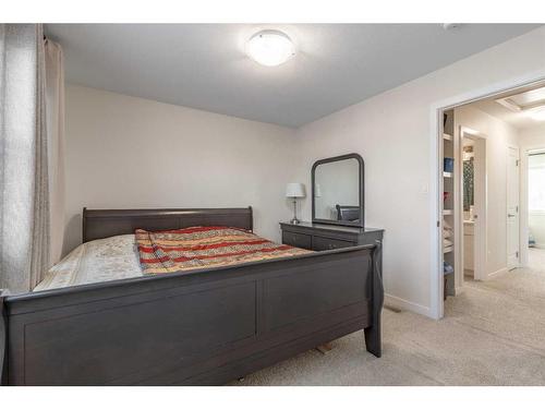 351 Mildred Dobbs Boulevard North, Lethbridge, AB - Indoor Photo Showing Bedroom