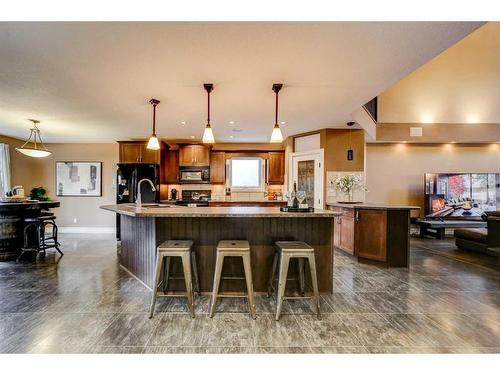 812 7 Avenue South, Lethbridge, AB - Indoor Photo Showing Kitchen With Upgraded Kitchen