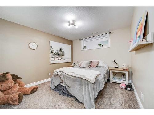 812 7 Avenue South, Lethbridge, AB - Indoor Photo Showing Bedroom