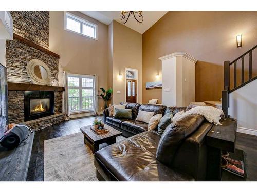 812 7 Avenue South, Lethbridge, AB - Indoor Photo Showing Living Room With Fireplace