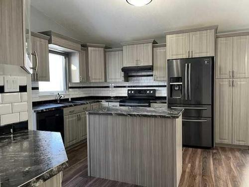 5308 52 Street, Taber, AB - Indoor Photo Showing Kitchen