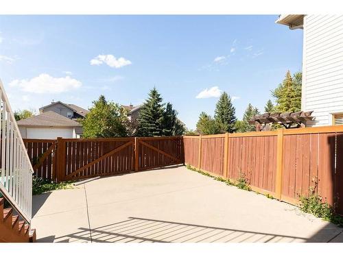 43 Riverdale Terrace West, Lethbridge, AB - Outdoor