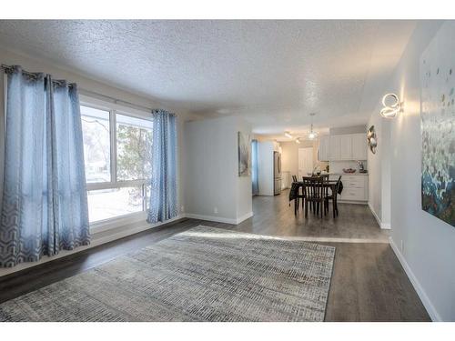 2018 10 Avenue South, Lethbridge, AB - Indoor Photo Showing Other Room