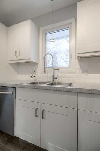 2018 10 Avenue South, Lethbridge, AB - Indoor Photo Showing Kitchen