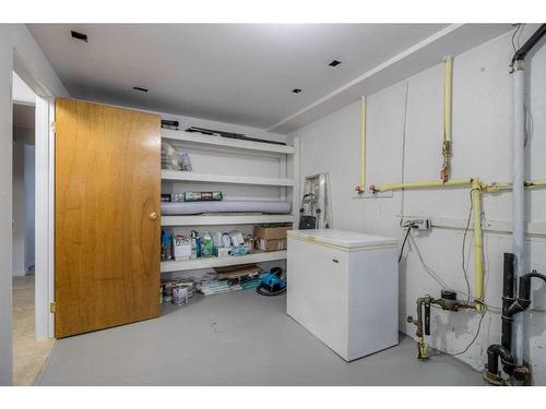 2018 10 Avenue South, Lethbridge, AB - Indoor Photo Showing Laundry Room