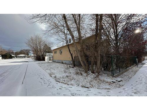 1125 9 Street North, Lethbridge, AB - Outdoor