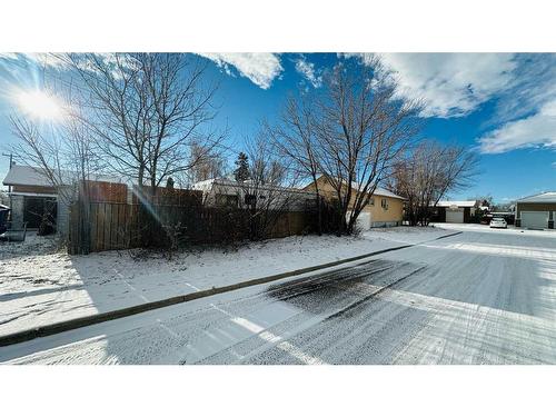 1125 9 Street North, Lethbridge, AB - Outdoor