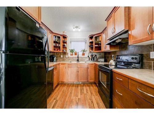 351 Mt Sunburst Way West, Lethbridge, AB - Indoor Photo Showing Kitchen