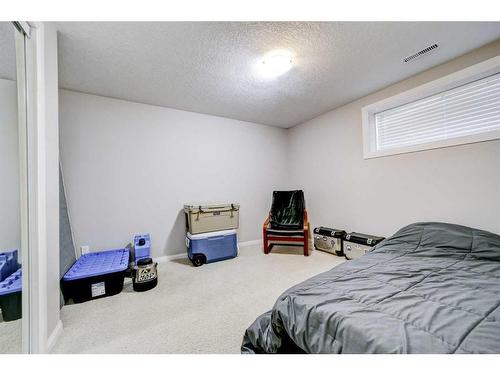 351 Mt Sunburst Way West, Lethbridge, AB - Indoor Photo Showing Bedroom