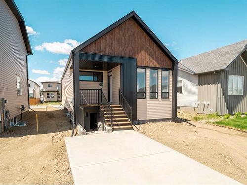 2526 46 Street South, Lethbridge, AB - Outdoor