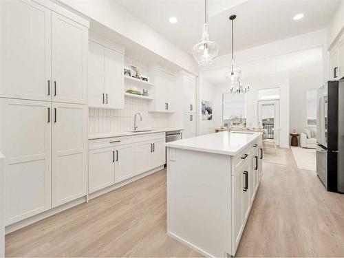 3221 44 Street South, Lethbridge, AB - Indoor Photo Showing Kitchen With Upgraded Kitchen