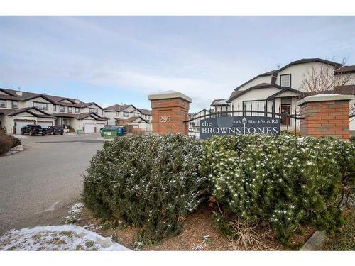 32-295 Blackfoot Road West, Lethbridge, AB - Outdoor