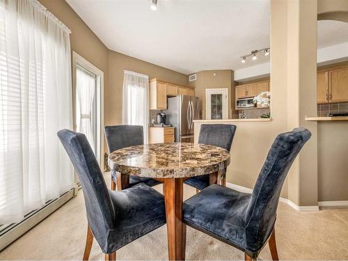 244-2020 32 Street South, Lethbridge, AB - Indoor Photo Showing Dining Room