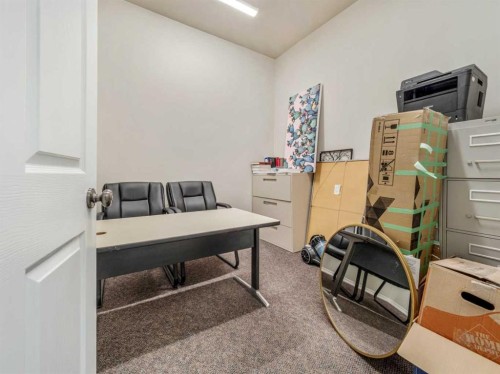 19 Broadway North, Raymond, AB 