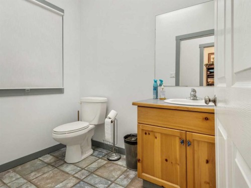 19 Broadway North, Raymond, AB 