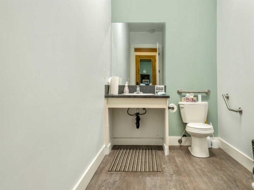 19 Broadway North, Raymond, AB 