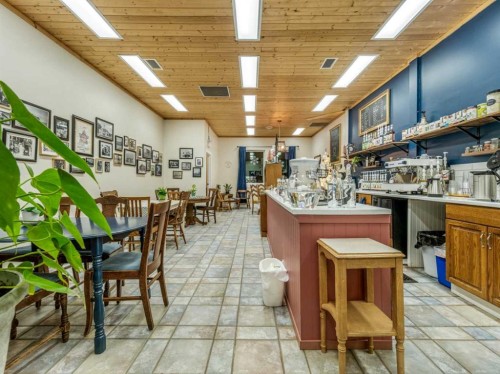 19 Broadway North, Raymond, AB 