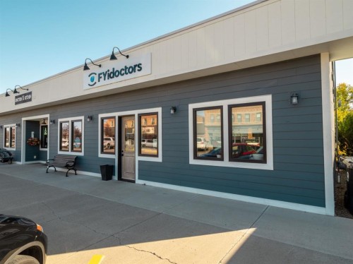 19 Broadway North, Raymond, AB 