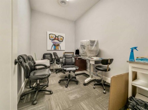 19 Broadway North, Raymond, AB 