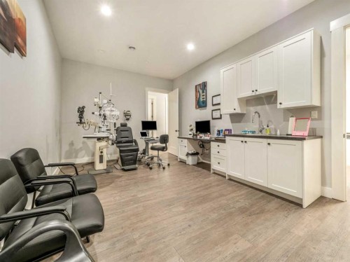 19 Broadway North, Raymond, AB 