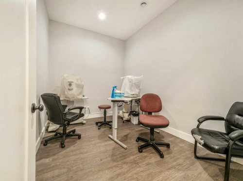 19 Broadway North, Raymond, AB 