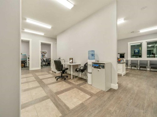 19 Broadway North, Raymond, AB 