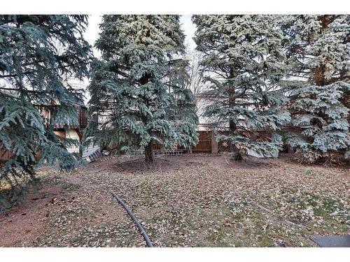 19 Coachwood Road West, Lethbridge, AB - Outdoor