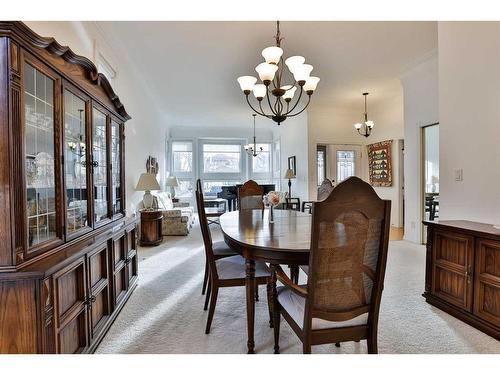 19 Coachwood Road West, Lethbridge, AB - Indoor Photo Showing Dining Room