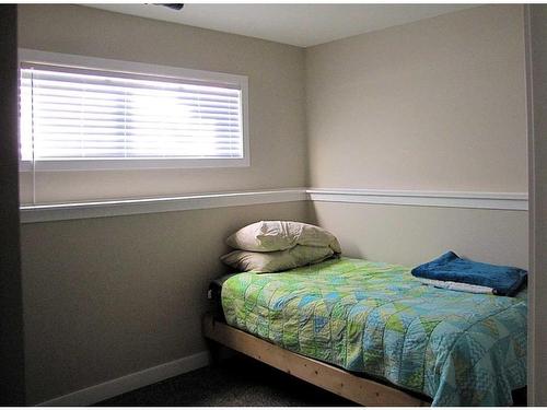 452 Margaret Avenue, Duchess, AB - Indoor Photo Showing Bedroom