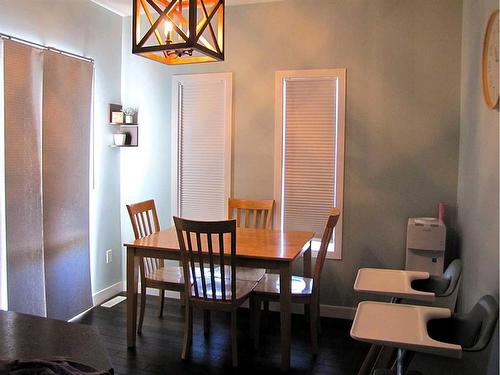 452 Margaret Avenue, Duchess, AB - Indoor Photo Showing Dining Room