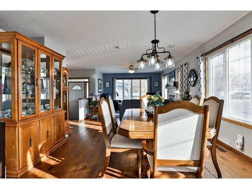 2 Ermineview Place North, Lethbridge, AB - Indoor Photo Showing Dining Room