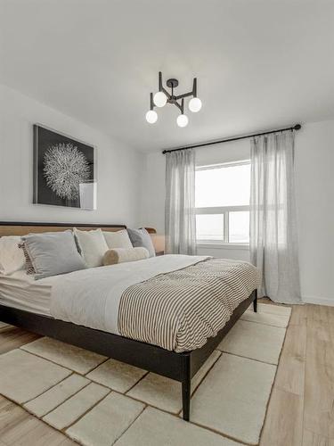 2911 47 Street South, Lethbridge, AB - Indoor Photo Showing Bedroom