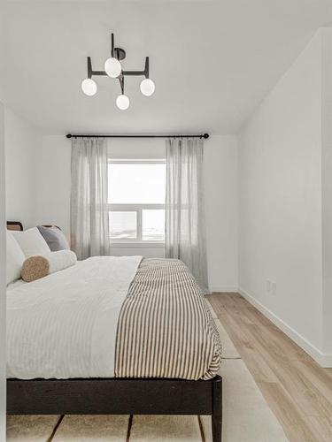 2911 47 Street South, Lethbridge, AB - Indoor Photo Showing Bedroom