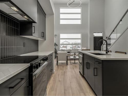 2911 47 Street South, Lethbridge, AB - Indoor Photo Showing Kitchen