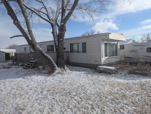 4825 Miners Road West, Coalhurst, AB - Outdoor