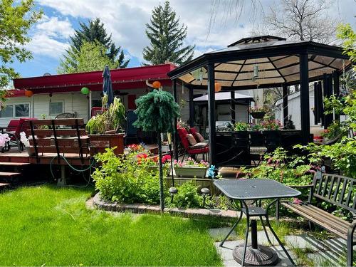 13 Dalhousie Road West, Lethbridge, AB - Outdoor With Deck Patio Veranda