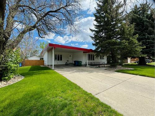 13 Dalhousie Road West, Lethbridge, AB - Outdoor