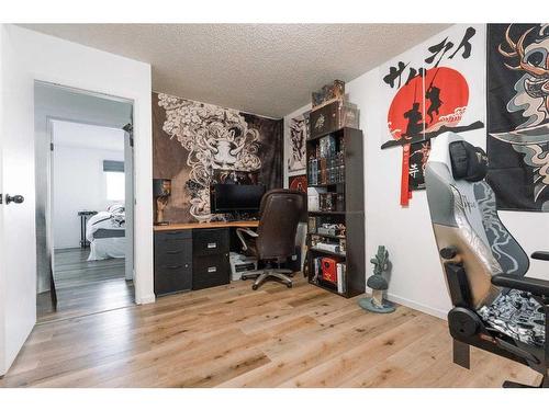 23 Red Crow Boulevard West, Lethbridge, AB - Indoor