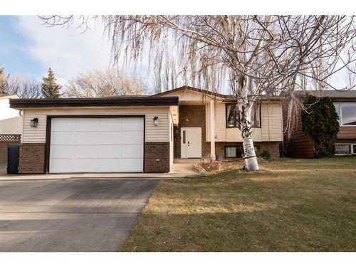 23 Red Crow Boulevard West, Lethbridge, AB - Outdoor With Facade