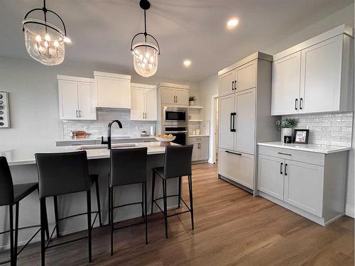 2714 43Rd Street South, Lethbridge, AB - Indoor Photo Showing Kitchen With Upgraded Kitchen