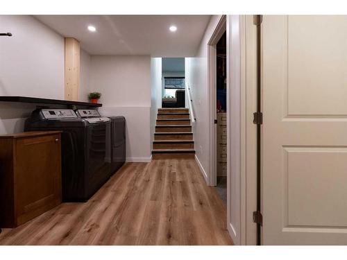 244 Mildred Dobbs Boulevard North, Lethbridge, AB - Indoor Photo Showing Laundry Room