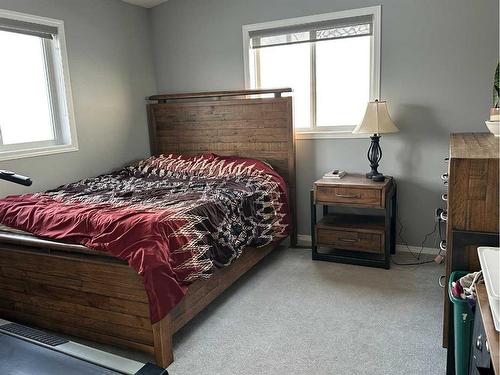 4199 Sunrise Crescent, Taber, AB - Indoor Photo Showing Bedroom